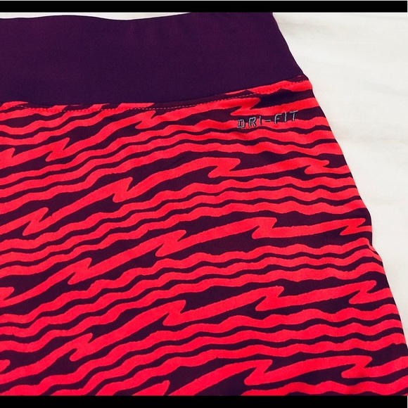 Nike Dri-Fit Girls Shorts - Picture 3 of 4